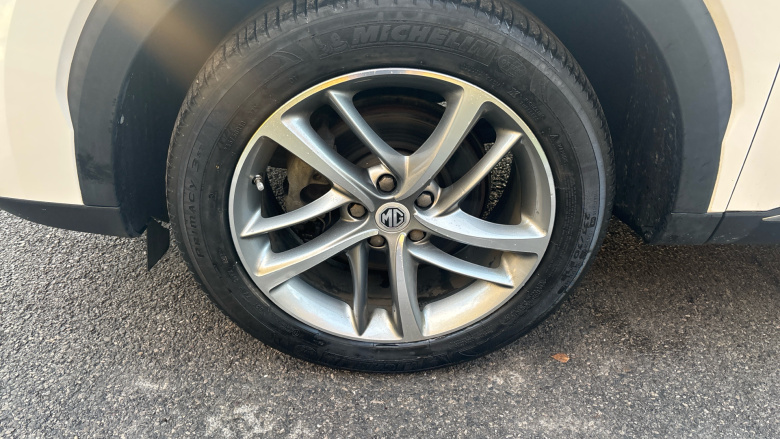 MG Hs 1.5 T-GDI Exclusive 5dr Petrol Hatchback